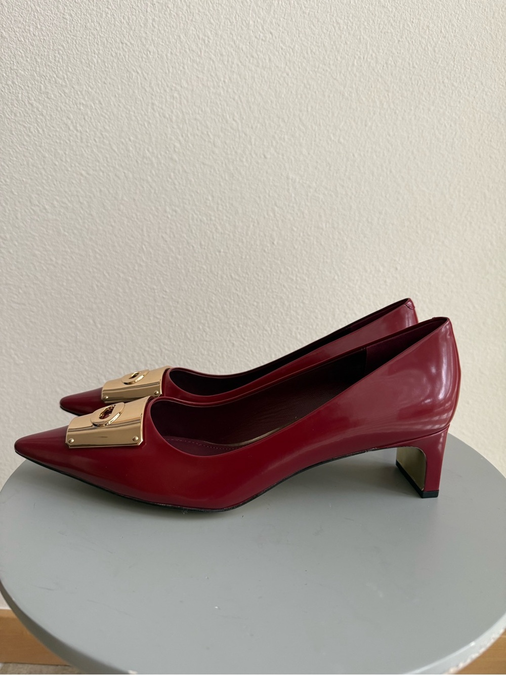 NEW! Coach Lawrence Box Calf Pumps Shoes Deep Red Gold Hardware Sz 10 - Picture 3 of 6